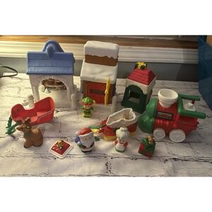 Fisher Price Little‎ People Christmas Village North Pole Lot Reindeer Santa Mrs